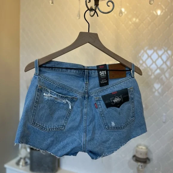 Levi’s 50 Shorts - Picture 3 of 3